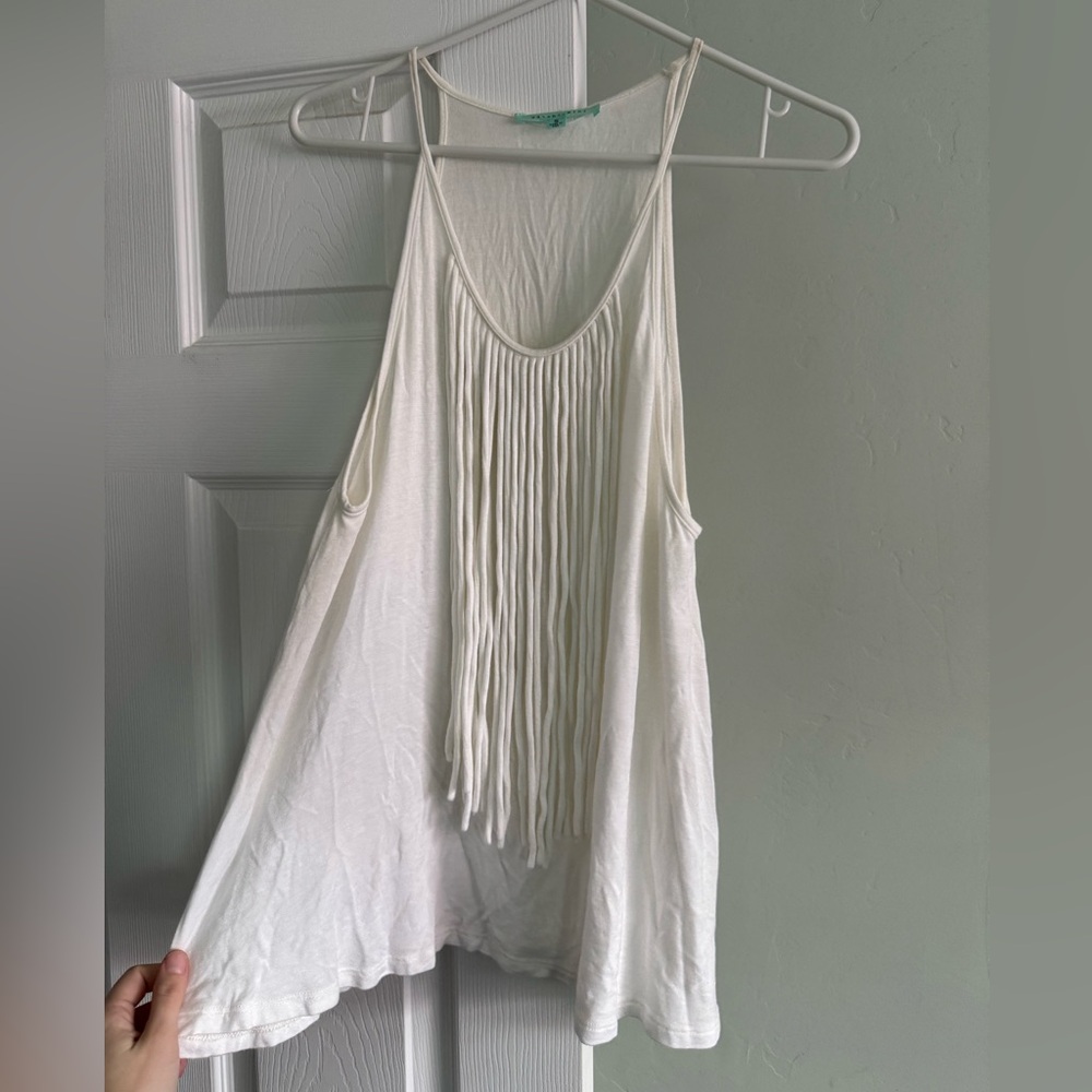 FREE WITH PURCHASE EUC WHITE TOP WITH FRINGE SIZE SMALL